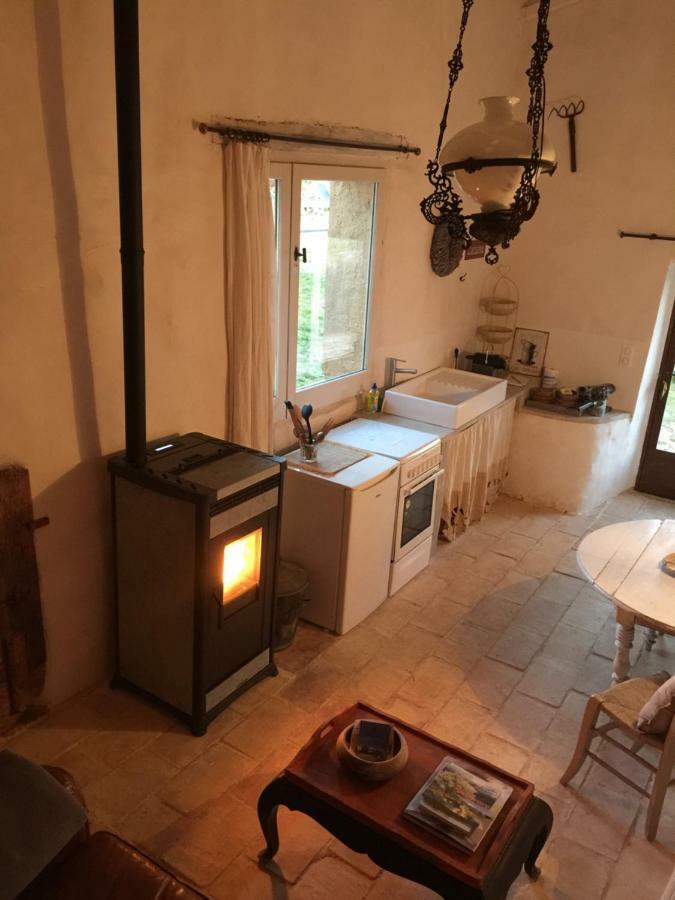 Le Vieux Portail Bed and Breakfast Saint-Saturnin-d'Apt Exteriör bild